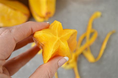 Jun 9, 2023 · Embrace the star fruit’s versatility and incorporate it into your culinary adventures to taste the tropics. To eat star fruit, follow these steps: - 1: Wash the fruit, 2: Remove the edges, 3: Slice the fruit, 4: Check for seeds, 5: Soak in water, 6: Enjoy star fruit. 